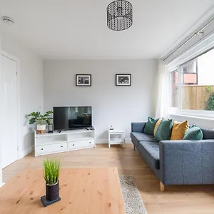 Charming 3-bed House In Holiday home Newcastle upon Tyne