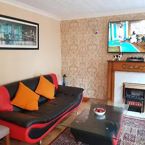 Newhaven Grand Apartment Edinburgh